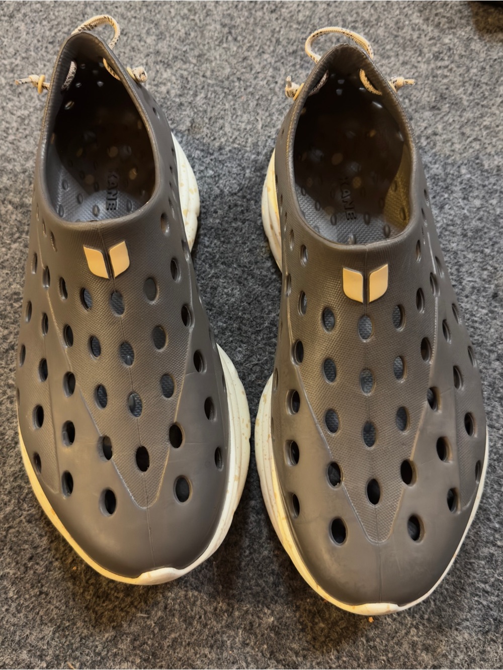 Kane Recovery Shoe Sneaker in Bark and Cream Sparkle M8/W10 Worn Once!